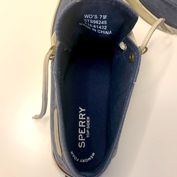 Sperry Hi-Top Boat Shoe - Picture 6 of 8